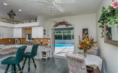 521 Elgin St, Sebring, FL 33875 photo 4