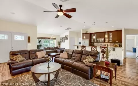4210 Singer St, Sebring, FL 33872 photo 2