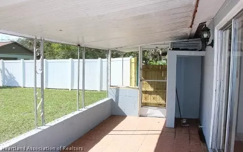 310 Jay Ave, Sebring, FL 33870 photo 5