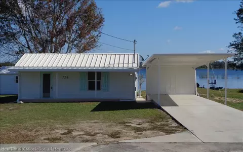 726 Memorial Dr, Sebring, FL 33870 photo 1