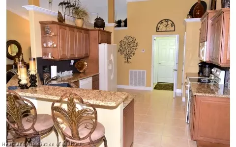 600 Mac Ln, Sebring, FL 33875 photo 2