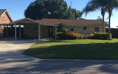 1711 Manatee Dr, Sebring, FL 33870 photo 1