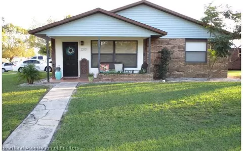 2201 Gilmore Ave, Sebring, FL 33875 photo 3