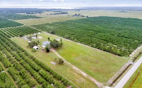 2005 Hicks Rd, Lorida, FL 33857 photo 4