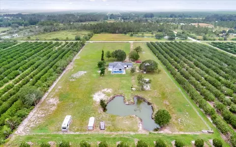 2005 Hicks Rd, Lorida, FL 33857 photo 2