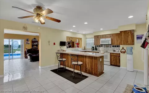 2005 Hicks Rd, Lorida, FL 33857 photo 6