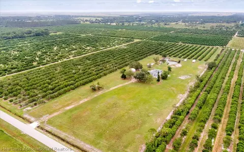 2005 Hicks Rd, Lorida, FL 33857 photo 5