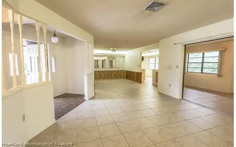 709 Golfside Ln, Sebring, FL 33870 photo 2