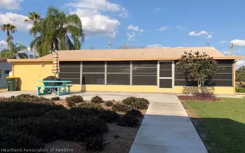 1547 Lakeshore Dr, Lorida, FL 33857 photo 3