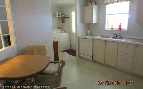 2014 E Robin Ave, Sebring, FL 33870 photo 4