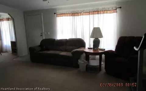 2014 E Robin Ave, Sebring, FL 33870 photo 2