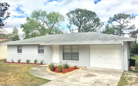 121 Crane St, Sebring, FL 33870 photo 1
