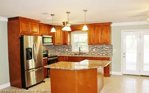 3220 Dolphin Dr, Sebring, FL 33870 photo 3