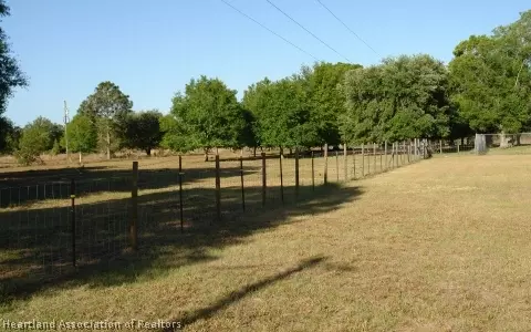 402 Dawes Rd, Frostproof, FL 33843 photo 2