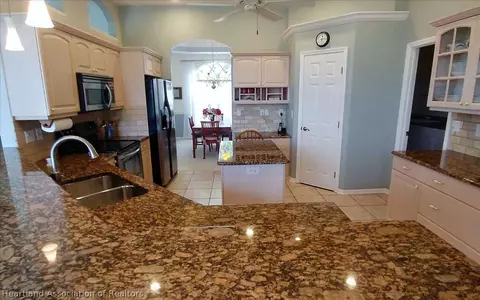 5724 Angelo Cir, Sebring, FL 33872 photo 11