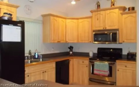 409 Triumph Dr, Sebring, FL 33872 photo 8