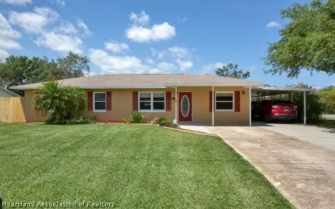 745 Lemans Dr, Sebring, FL 33872 photo 1