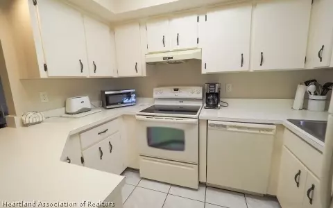 3653 Edgewater Dr, Sebring, FL 33872 photo 2