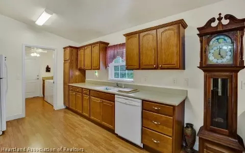 2830 Trellis Dr, Sebring, FL 33875 photo 3