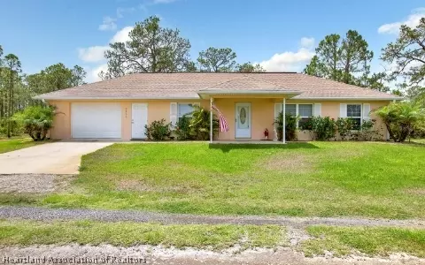 2830 Trellis Dr, Sebring, FL 33875 photo 1