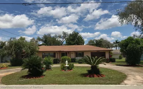 1820 Manatee Dr, Sebring, FL 33870 photo 1