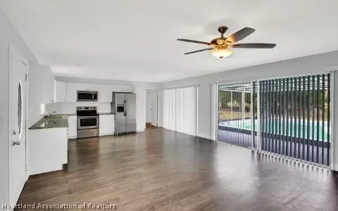 3216 Golfview Rd, Sebring, FL 33875 photo 2