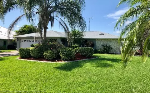 2243 Jackson Dr, Sebring, FL 33870 photo 2