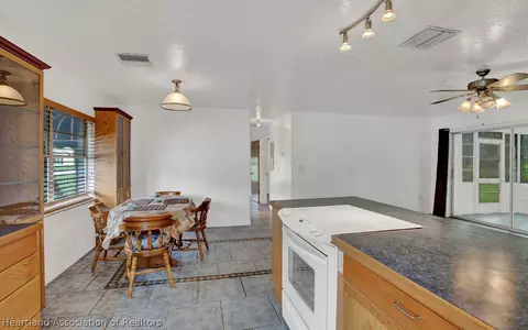 245 Speckled Perch Pt, Lorida, FL 33857 photo 13