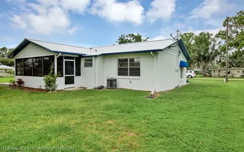 245 Speckled Perch Pt, Lorida, FL 33857 photo 4