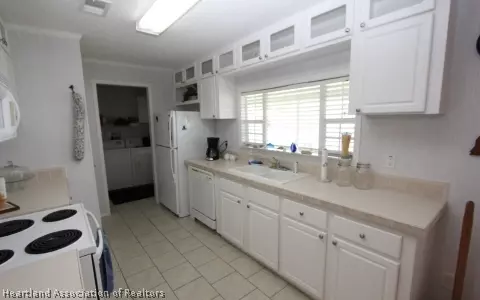 3241 Illinois Ave, Sebring, FL 33870 photo 14