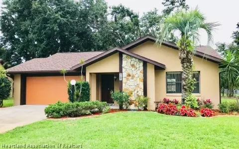3100 Sugar Pine Cir, Sebring, FL 33872 photo 2
