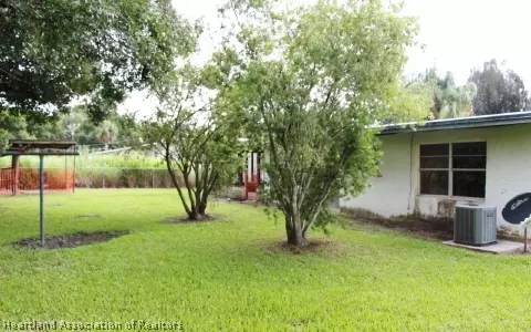 914 NW 10th St, Okeechobee, FL 34972 photo 17