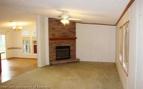 8605 NW 189th Ave, Okeechobee, FL 34972 photo 2