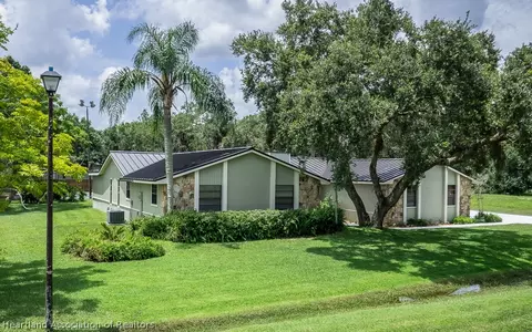 2536 SW 18th Ct, Okeechobee, FL 34974 photo 2