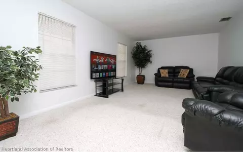 321 Quail Ave, Sebring, FL 33870 photo 3