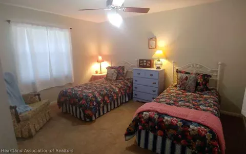 736 Memorial Dr, Sebring, FL 33870 photo 9