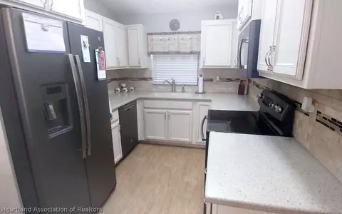 736 Memorial Dr, Sebring, FL 33870 photo 7