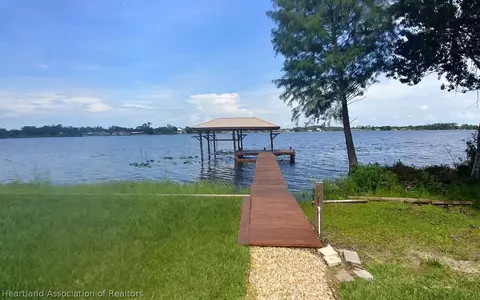 736 Memorial Dr, Sebring, FL 33870 photo 3