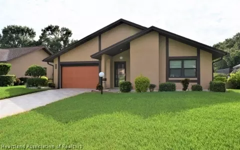 2906 Summertree Dr, Sebring, FL 33872 photo 1