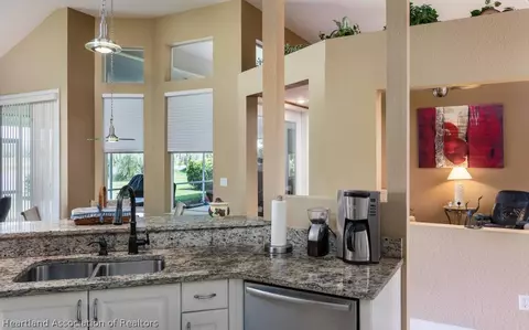 2824 Wynstone Dr, Sebring, FL 33875 photo 8