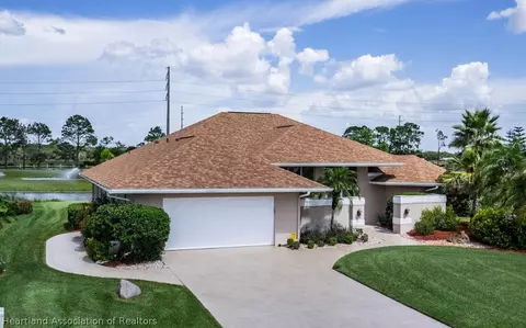 2824 Wynstone Dr, Sebring, FL 33875 photo 1