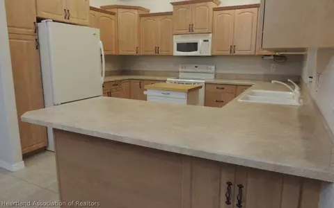 619 Triumph Dr, Sebring, FL 33872 photo 7