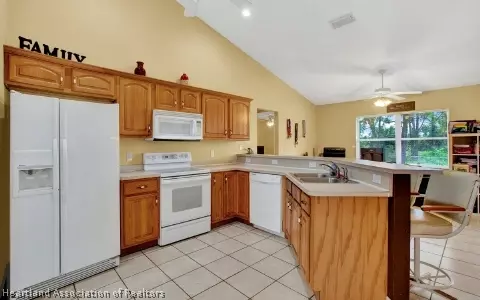 6459 Orduna Dr, Sebring, FL 33872 photo 2