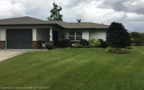 2413 Davis Cir, Sebring, FL 33870 photo 1