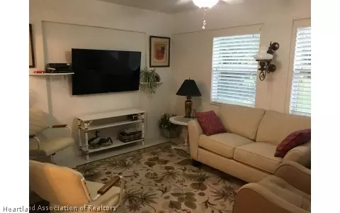 2413 Davis Cir, Sebring, FL 33870 photo 12