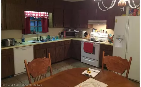 1146 Stenstrom Rd, Wauchula, FL 33873 photo 3