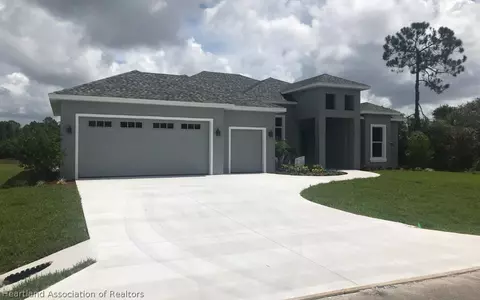 5924 Nevada St, Sebring, FL 33872 photo 2