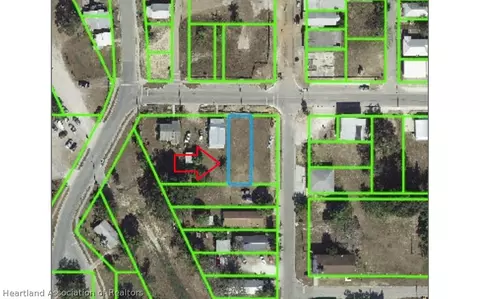 112 E Hal Mcrae Blvd, Avon Park, FL 33825