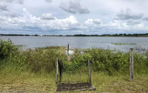 1017 Dinner Lake Dr, Sebring, FL 33870 photo 2