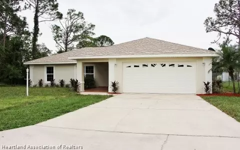 230 Eagle Ave, Sebring, FL 33870 photo 1